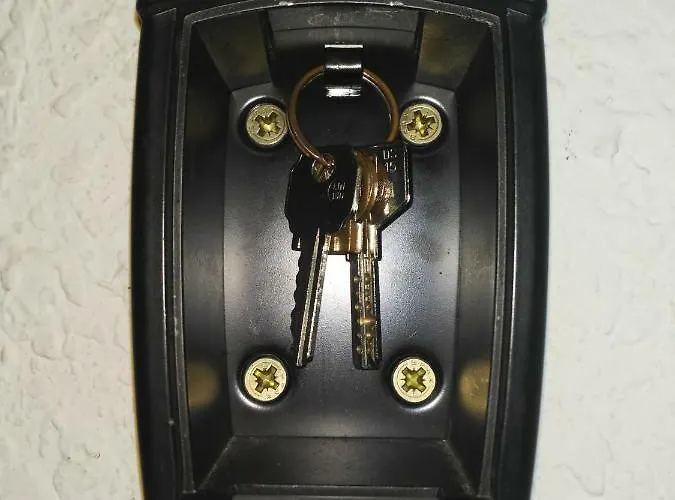 Atico Con Terraza En La Jota *